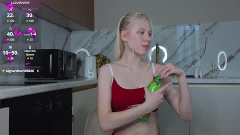 Snapshot of amili_kron chatting on October 21, 11:04 am MY NAME IS AMILI WELCOME TO MY ROOM online show from October 21, 11:04 am