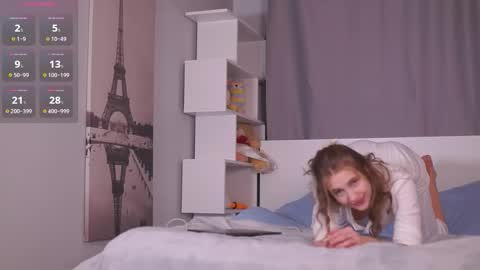 Emily online show from November 28, 4:47 pm