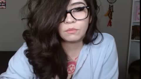 amilust online show from December 22, 9:43 pm