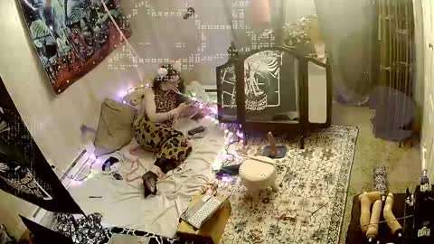 amituist online show from April 14, 1:09 am