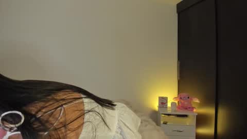 Snapshot of ammy_rodriguez_ chatting on September 11, 3:52 am Ammy online show from September 11, 3:52 am
