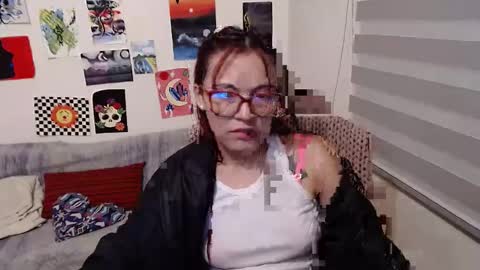 yisel online show from March 8, 12:00 am