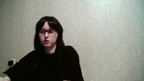 Amomira honeyx online show from March 18, 1:33 am