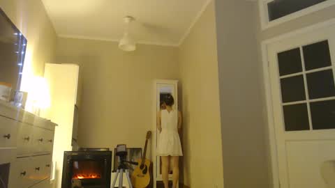 miss unforgettable online show from March 6, 3:45 pm