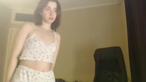 miss unforgettable online show from February 6, 10:10 pm