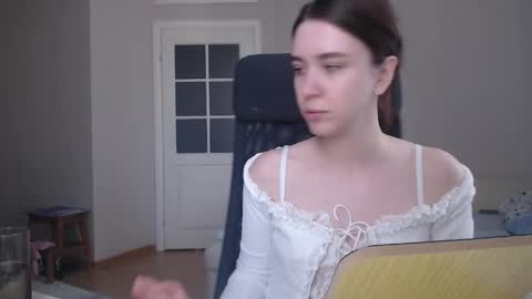 miss unforgettable online show from April 19, 1:12 pm