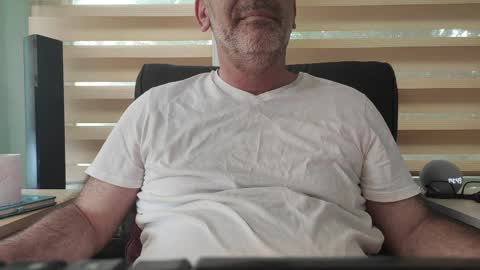 AmorLin online show from April 9, 11:49 am