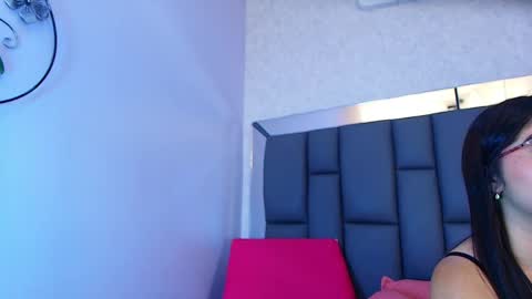 amy__wats0n online show from April 22, 7:21 pm