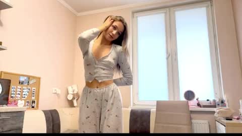 Amy Chill online show from April 7, 3:14 pm