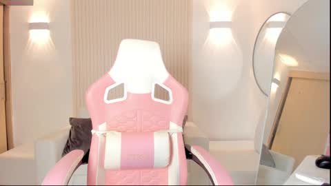 Emily online show from September 29, 3:44 pm