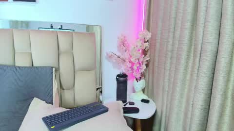 Amy online show from April 15, 12:19 pm