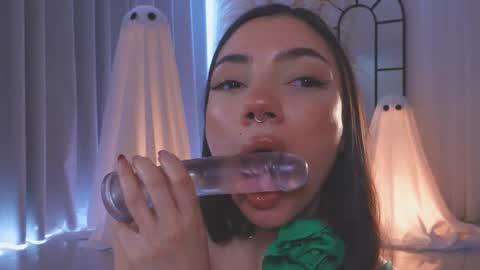 Amy Armstrong online show from October 23, 7:15 pm