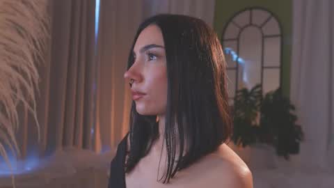 Amy Armstrong online show from November 25, 9:46 pm