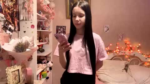 Milou online show from November 9, 4:10 pm