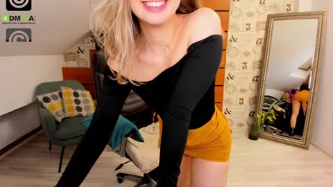 AmyRossie online show from January 24, 4:28 pm