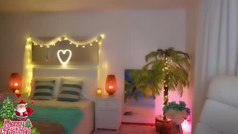 Snapshot of amyvalentine chatting on December 25, 6:20 am  AmyValentine  online show from December 25, 6:20 am