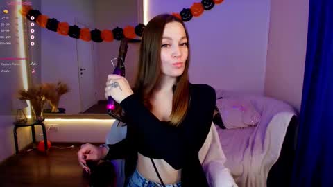 Angie online show from October 29, 2:46 am