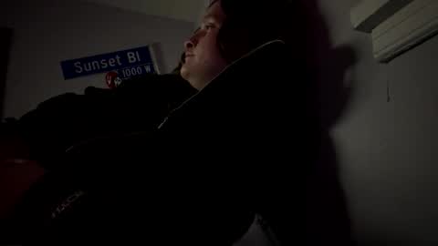 an_e333 online show from November 17, 5:43 am