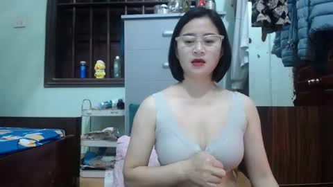 an_naughty online show from February 1, 2:25 pm