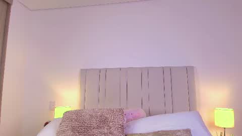 Anna Lynn online show from June 25, 5:12 am