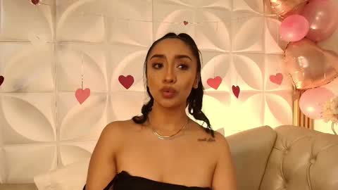   online show from February 6, 8:55 pm