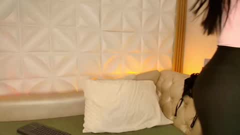   online show from November 12, 4:26 am