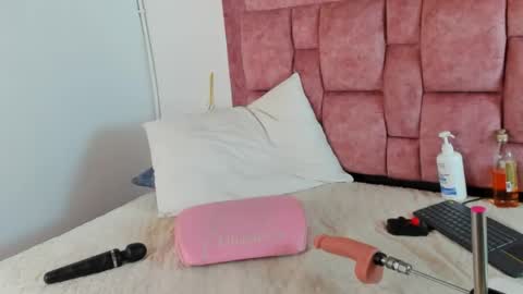 Ana online show from April 11, 9:41 pm