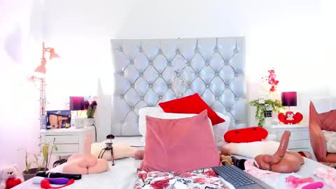 anaa_bellaa online show from March 8, 2:19 pm