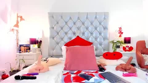 anaa_bellaa online show from March 10, 1:00 pm