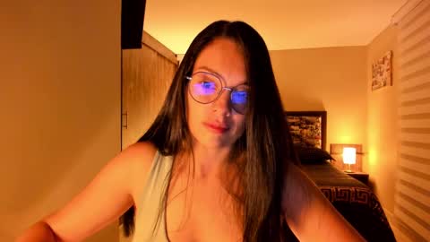 Snapshot of anabel_25 chatting on March 12, 12:20 am Anabel online show from March 12, 12:20 am