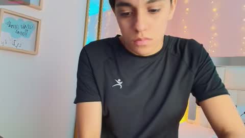 Anahi  online show from March 21, 7:40 pm