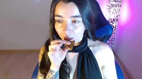 ana 3 online show from December 4, 2:22 am