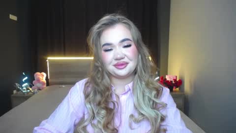 anastacyyellig online show from February 12, 9:07 pm