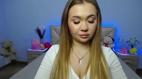 anastacyyellig online show from January 29, 11:51 am