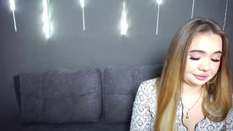 anastacyyellig online show from April 20, 8:45 pm