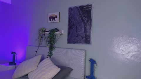 Kendra  online show from March 29, 11:01 am