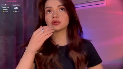 Ana online show from April 20, 2:42 pm