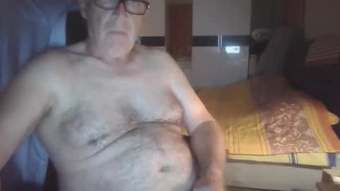 Snapshot of andaman58 chatting on October 6, 1:51 pm andaman58 online show from October 6, 1:51 pm