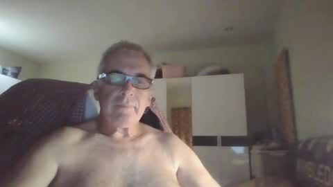 Snapshot of andaman58 chatting on December 8, 12:30 pm andaman58 online show from December 8, 12:30 pm