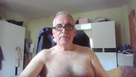 Snapshot of andaman58 chatting on February 1, 1:55 am andaman58 online show from February 1, 1:55 am