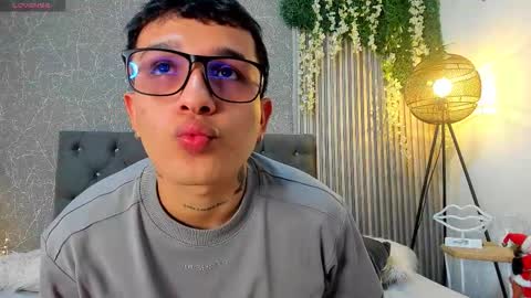 andy online show from December 21, 10:27 pm