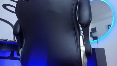 Snapshot of anders_x chatting on September 13, 2:25 am Andrs - online show from September 13, 2:25 am