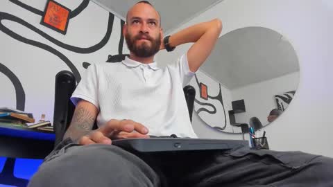 Andrs   -                   online show from January 14, 1:35 am