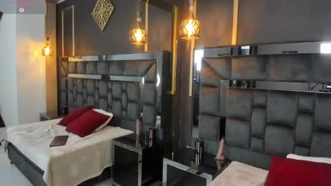 andiejones online show from September 9, 1:33 pm