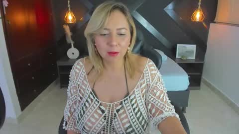 A N D R E online show from September 18, 2:15 am