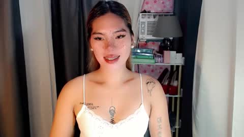 andrea06121998 online show from April 13, 12:42 pm