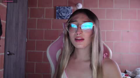 Andrea  online show from December 15, 4:47 pm