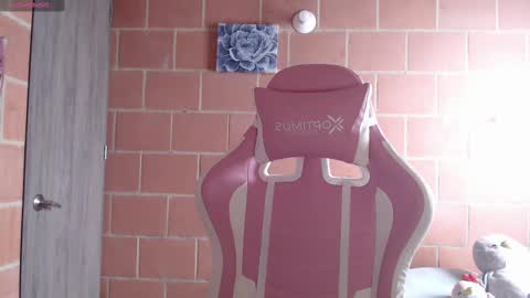 Andrea  online show from September 28, 4:16 pm