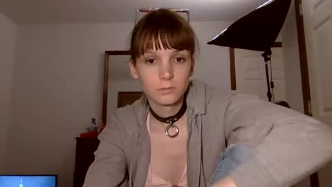 Snapshot of andrea_davenport chatting on December 3, 7:27 am andrea online show from December 3, 7:27 am