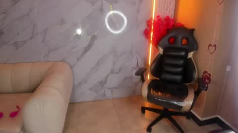 andrea_tasty_tf online show from April 16, 8:09 pm